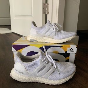 Triple white Ultraboost w/ original box